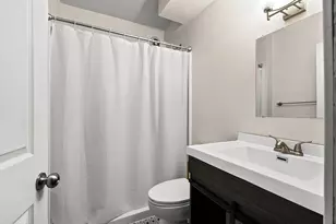 325 S Jefferson St, Green Bay, WI 54301 - Photo 13