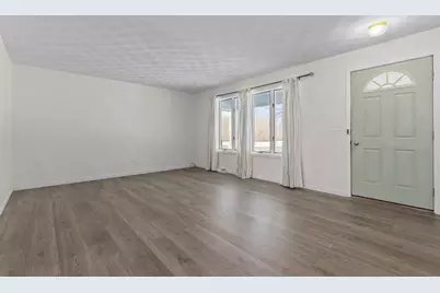 201 E Meadow Grove Boulevard, Appleton, WI 54915 - Photo 5