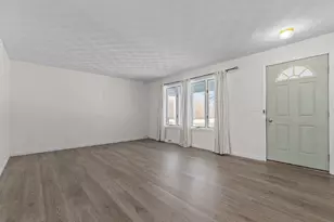 201 E Meadow Grove Blvd, Appleton, WI 54915 - Photo 5