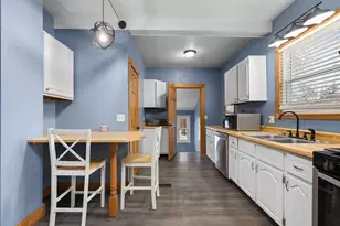 219 W 16th Ave, Oshkosh, WI 54902 - Photo 15