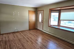 613 McKinley Ave, Omro, WI 54963 - Photo 3