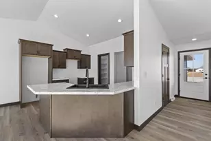 3752 Westpoint Rd, Suamico, WI 54313 - Photo 5