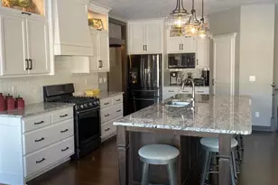 1630 Ravine Dr, Green Bay, WI 54313 - Photo 3