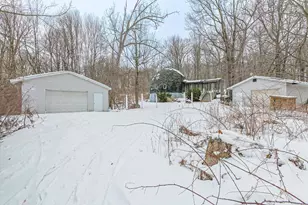 N4535 Oakland Dr, Waupaca, WI 54981 - Photo 3