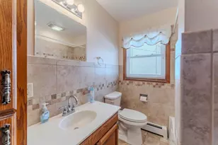 680 Glendale Ave, Oshkosh, WI 54901 - Photo 9