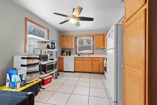 2423 Deckner Ave, Green Bay, WI 54302 - Photo 9