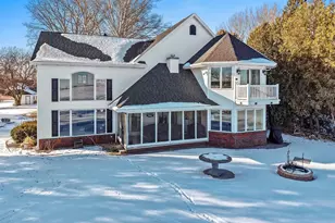 2710 Shorewood Dr, Oshkosh, WI 54901 - Photo 71