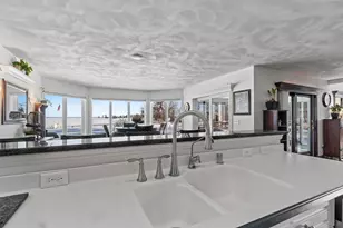 2710 Shorewood Dr, Oshkosh, WI 54901 - Photo 21