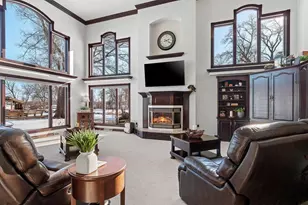 2710 Shorewood Dr, Oshkosh, WI 54901 - Photo 11