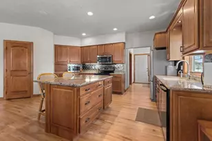 900 Clover Ct, Menasha, WI 54952 - Photo 25