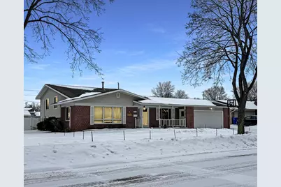 511 S Wells Avenue, Peshtigo, WI 54157 - Photo 1