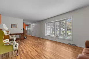 1211 Park Ridge Ave, Oshkosh, WI 54901 - Photo 7