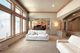 448 Harvest Rd, Green Bay, WI 54302 - Photo 3