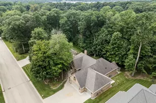 448 Harvest Rd, Green Bay, WI 54302 - Photo 53