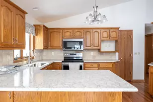 527 Applewood Dr, Kimberly, WI 54136 - Photo 17