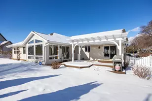 527 Applewood Dr, Kimberly, WI 54136 - Photo 5