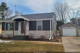 1140 S Evergreen St, Shawano, WI 54166 - Photo 1