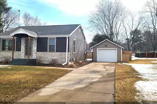 1140 S Evergreen St, Shawano, WI 54166 - Photo 1