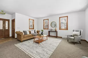 321 E Apple Creek Rd, Appleton, WI 54913 - Photo 5