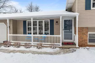 1258 Circle Dr, Green Bay, WI 54313 - Photo 3