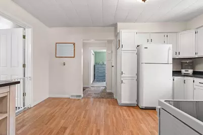 211 S Oakland Avenue, Oconto Falls, WI 54154 - Photo 9