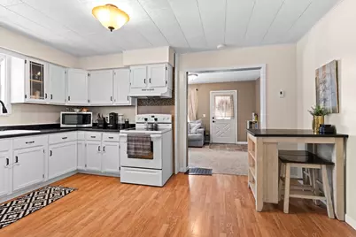 211 S Oakland Avenue, Oconto Falls, WI 54154 - Photo 7