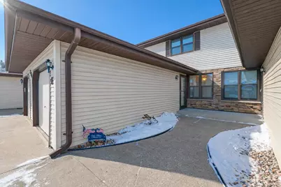 720 S Westhaven Place #F, Appleton, WI 54914 - Photo 1