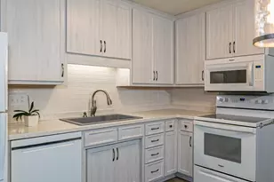 720 S Westhaven Pl, Appleton, WI 54914 - Photo 9