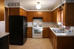 731 W Elsie St, Appleton, WI 54914 - Photo 3