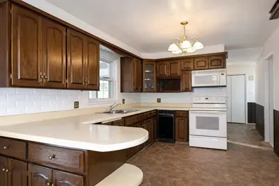 1905 Roosevelt Avenue, Oshkosh, WI 54901 - Photo 5