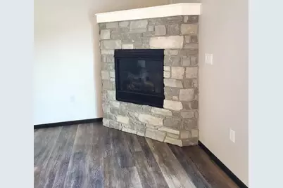 1574 Pond View Drive, Neenah, WI 54956 - Photo 7