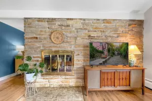 960 Shing Wa Uk Dr, Marinette, WI 54143 - Photo 7