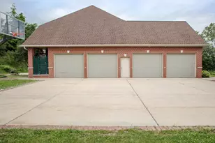 1750 Limestone Trail, De Pere, WI 54115 - Photo 13