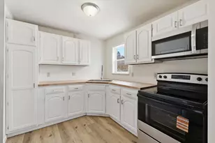 712 Louisa St, Crivitz, WI 54114 - Photo 3