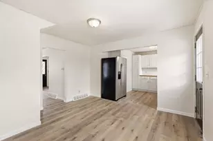 712 Louisa St, Crivitz, WI 54114 - Photo 7