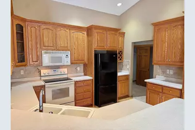 525 W Wayfarer Court, Appleton, WI 54913 - Photo 7