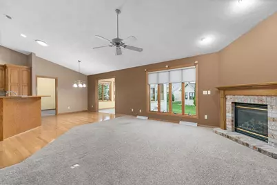 525 Wayfarer Court, Appleton, WI 54913 - Photo 5