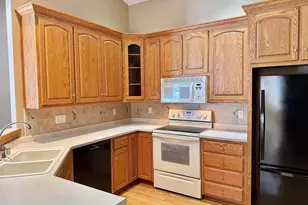 525 W Wayfarer Ct, Appleton, WI 54913 - Photo 5