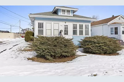 540 W 10th Avenue, Oshkosh, WI 54902 - Photo 1