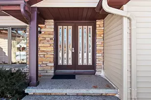 2445 Ingold Ct, Green Bay, WI 54301 - Photo 3