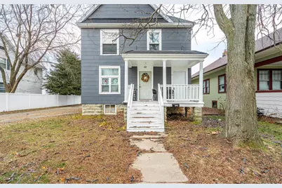 407 E Irving Avenue, Oshkosh, WI 54901 - Photo 1