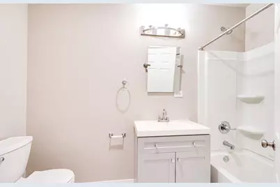 407 E Irving Avenue, Oshkosh, WI 54901 - Photo 23