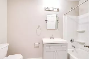 407 E Irving Ave, Oshkosh, WI 54901 - Photo 23