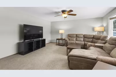 1729 N Blossom Drive, Appleton, WI 54914 - Photo 13