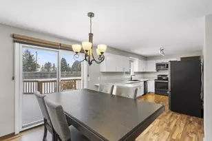 1729 N Blossom Dr, Appleton, WI 54914 - Photo 7