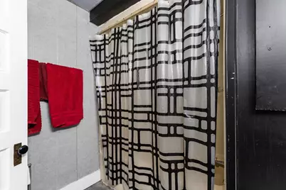 242 W 14th Avenue, Oshkosh, WI 54902 - Photo 23