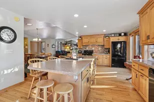 N6439 Lake Shore Dr, Hilbert, WI 54129 - Photo 7