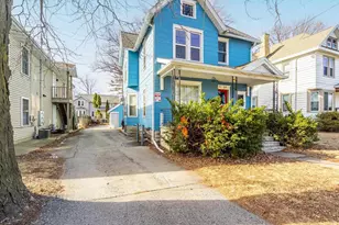 907 Jackson St, Oshkosh, WI 54901 - Photo 1