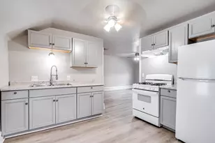 907 Jackson St, Oshkosh, WI 54901 - Photo 7