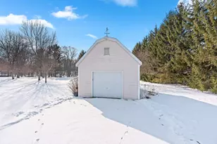 W7647 Patrick Pl, Beaver Dam, WI 53916 - Photo 69